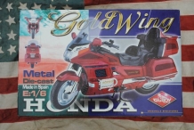 images/productimages/small/Honda Gold Wing Guiloy 1;6 16201 001.jpg